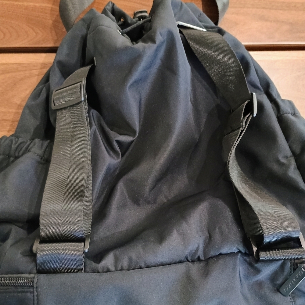 Beyond Yoga Black Backpack - Picture 4 of 8